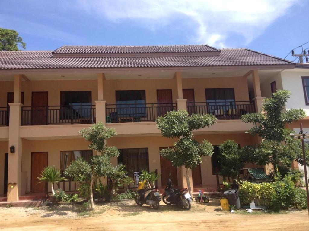 Bank Guest House Хаад Рин Екстериор снимка