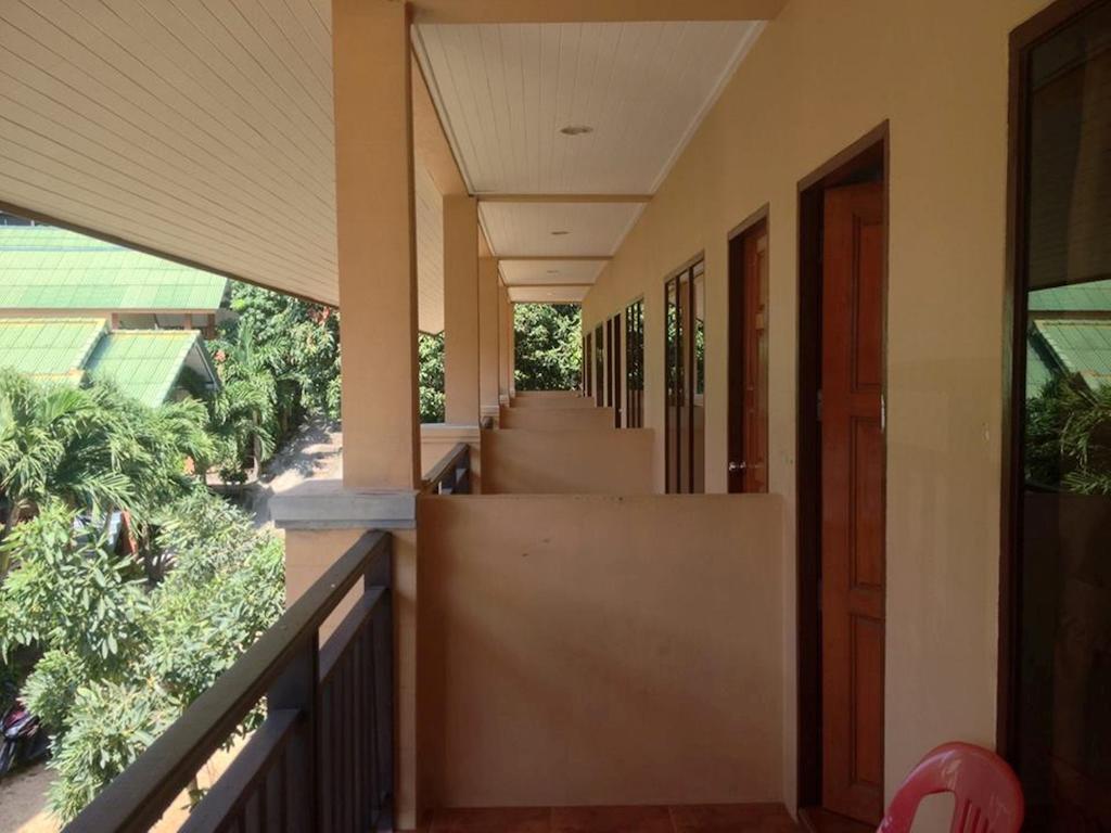 Bank Guest House Хаад Рин Екстериор снимка