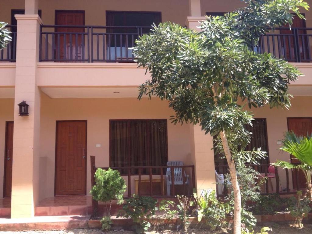 Bank Guest House Хаад Рин Екстериор снимка