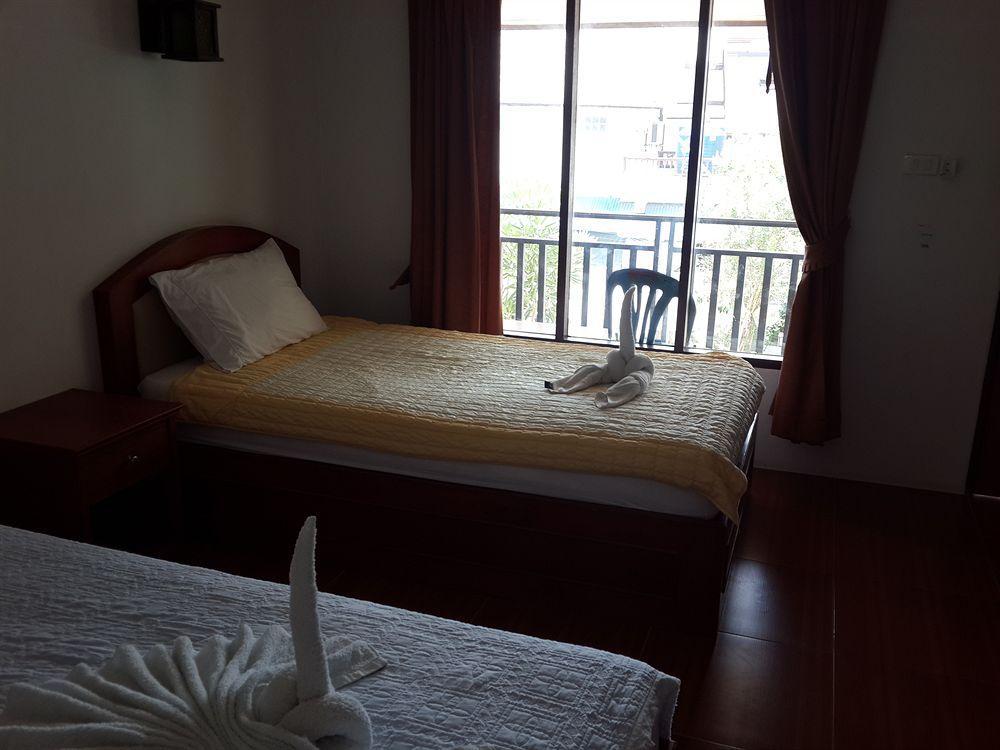 Bank Guest House Хаад Рин Екстериор снимка